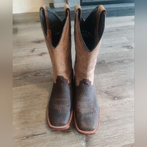 Lucchese Boots l